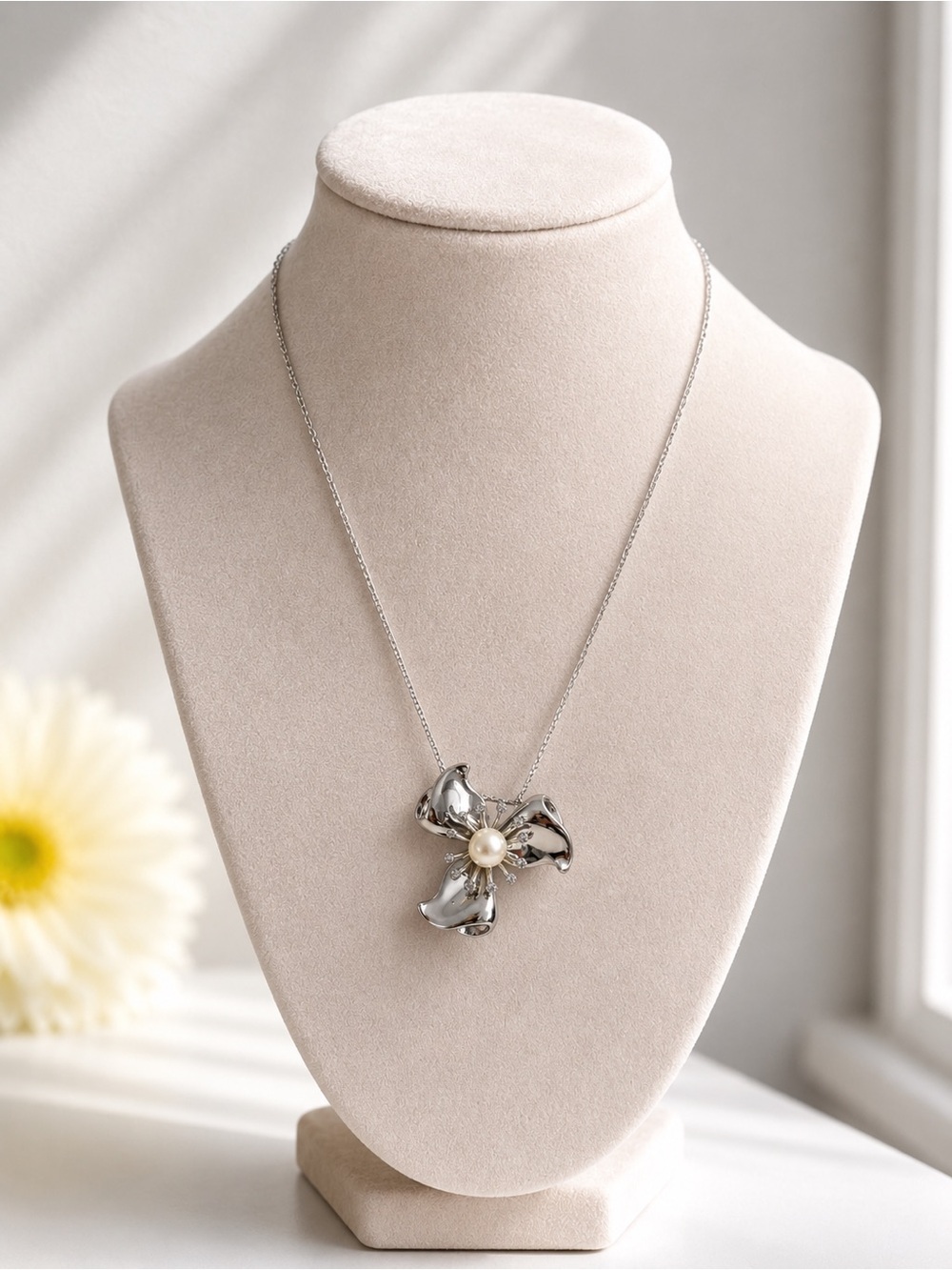 Silver Flower Pendant Necklace Pearl Crystal Statement Vintage Style